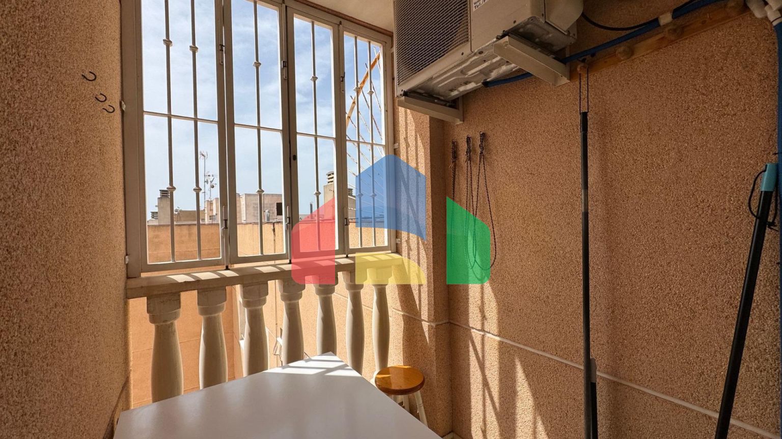 КВАРТИРА В ЦЕНТРЕ ТОРРЕВЬЕХЕ С БАССЕЙНОМ. 1 СПАЛЬНЯ. 1 ВАННАЯ КОМНАТА. 48М2.