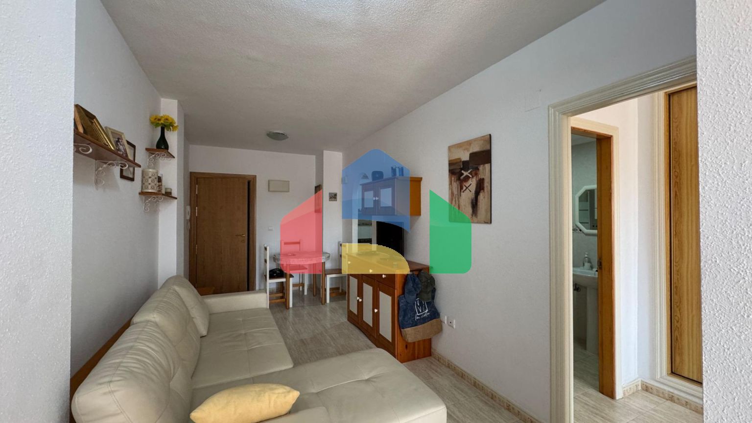 КВАРТИРА В ЦЕНТРЕ ТОРРЕВЬЕХЕ С БАССЕЙНОМ. 1 СПАЛЬНЯ. 1 ВАННАЯ КОМНАТА. 48М2.