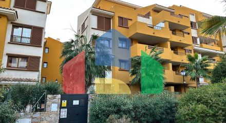 Пентхаус с видом на море, 3 спальнями, 50 м. от пляжа, гараж, кладовая и 2 террасы.