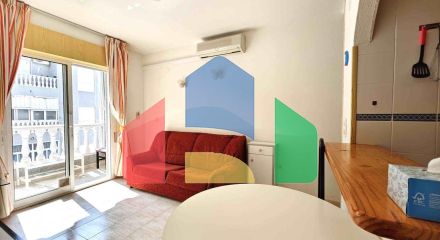 АПАРТАМЕНТЫ С ГАРАЖОМ И БАССЕЙНОМ В 500 МЕТРАХ ОТ ПЛЯЖА. 2 СПАЛЬНИ. 1 ВАННАЯ КОМНАТА. 60 М2.