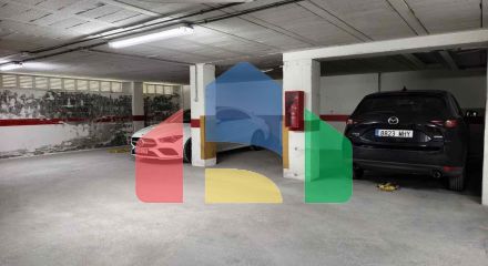 АПАРТАМЕНТЫ С ГАРАЖОМ И БАССЕЙНОМ В 500 МЕТРАХ ОТ ПЛЯЖА. 2 СПАЛЬНИ. 1 ВАННАЯ КОМНАТА. 60 М2.