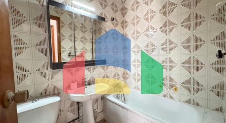 ТАУН-ХАУС С УЧАСТКОМ 30 М2. НЕ ДАЛЕКО ОТ КОМЕРЧЕСКОРО ЦЕНТРА. 74М2. 2 СПАЛЬНИ. 1 ВАННАЯ. ПОД РЕМОНТ.