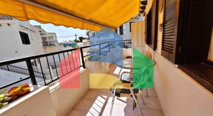 БУНГАЛО ВЕРХНИЙ ЭТАЖ В ТОРРЕБЛАНКА С ОГРОМНОЙ ТЕРРАСОЙ 15 М2 И УЧАСТКОМ 20 М2. ПЛОЩЯДЪ 59 М2. ДВА КОМУНИТАРНЫХ БАСС