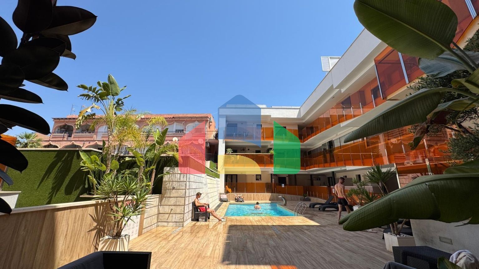 ОГРОМНЫЕ АПАРТАМЕНТЫ 158 М2 В КОМПЛЕКСЕ АЛЕГРИЯ 1 С ПАРКОВОЧНЫМ МЕСТОМ. БАССЕЙН. ДЕТСКАЯ ЗОНА. САУНА. БАРБЕКЮ.