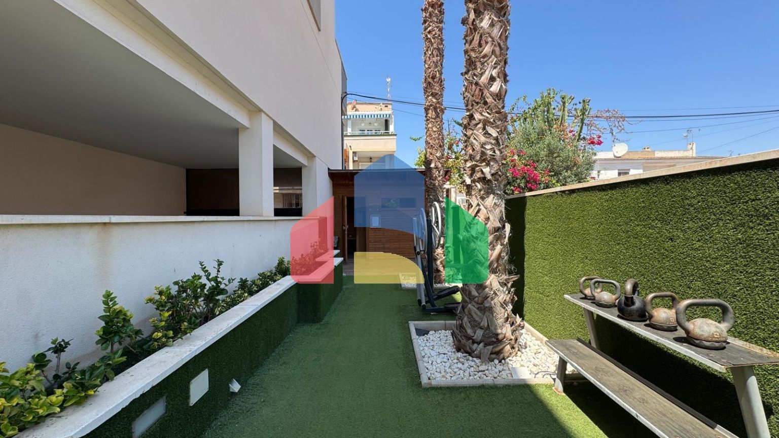 ОГРОМНЫЕ АПАРТАМЕНТЫ 158 М2 В КОМПЛЕКСЕ АЛЕГРИЯ 1 С ПАРКОВОЧНЫМ МЕСТОМ. БАССЕЙН. ДЕТСКАЯ ЗОНА. САУНА. БАРБЕКЮ.