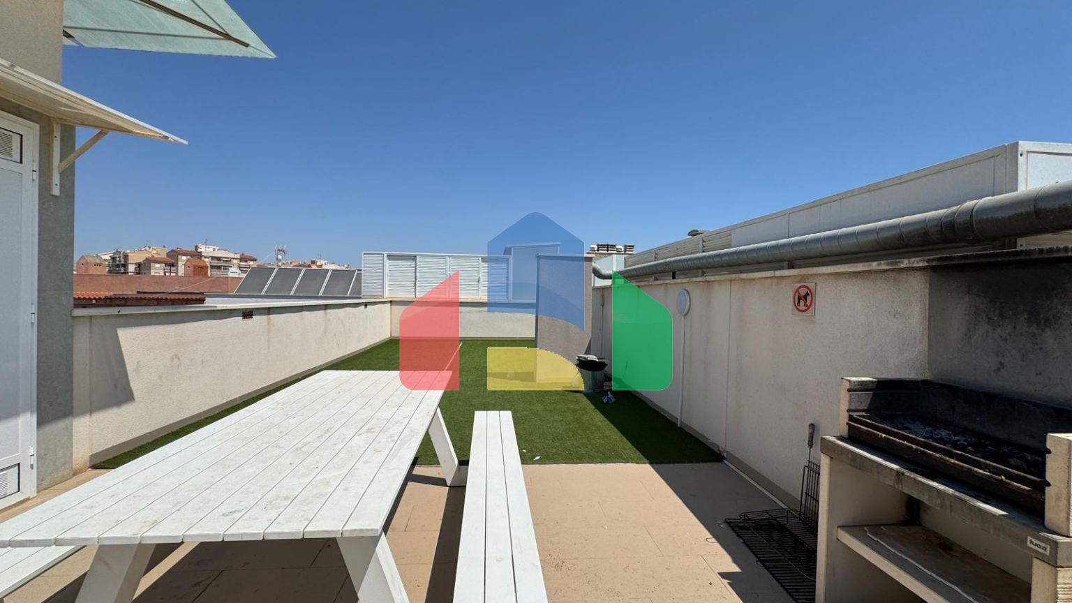 ОГРОМНЫЕ АПАРТАМЕНТЫ 158 М2 В КОМПЛЕКСЕ АЛЕГРИЯ 1 С ПАРКОВОЧНЫМ МЕСТОМ. БАССЕЙН. ДЕТСКАЯ ЗОНА. САУНА. БАРБЕКЮ.