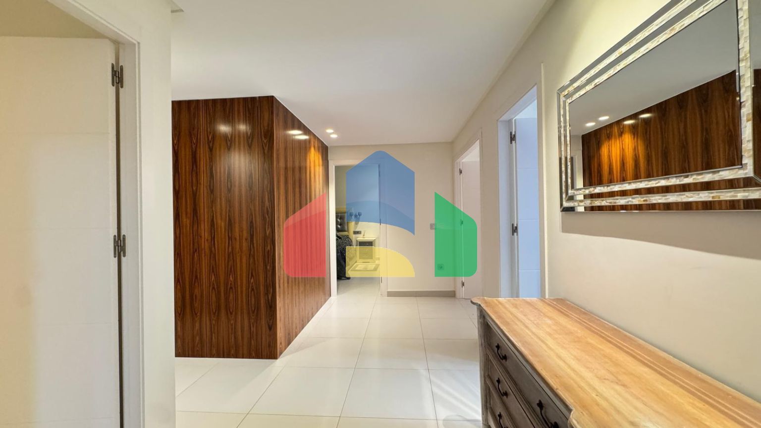 ОГРОМНЫЕ АПАРТАМЕНТЫ 158 М2 В КОМПЛЕКСЕ АЛЕГРИЯ 1 С ПАРКОВОЧНЫМ МЕСТОМ. БАССЕЙН. ДЕТСКАЯ ЗОНА. САУНА. БАРБЕКЮ.