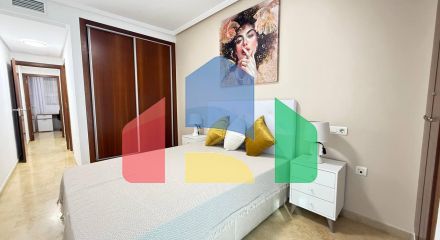 Первая линия! Эксклюзивная квартира с 2 спальнями, 2 ванными после ремонта, боковым видом на море