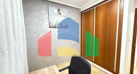 Первая линия! Эксклюзивная квартира с 2 спальнями, 2 ванными после ремонта, боковым видом на море