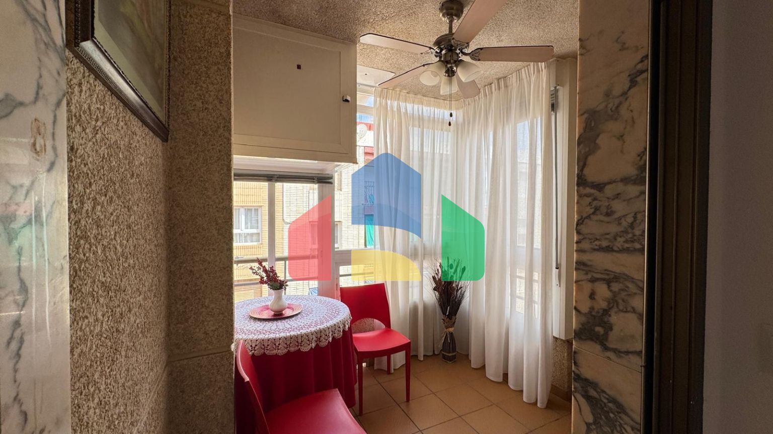 КВАРТИРА ПОСЛЕ РЕМОНТА В 200 МЕТРАХ ОТ ПЛЯЖА. 103 М2. 3 СПАЛЬНИ. 2 ВАННЫЕ КОМНАТЫ.