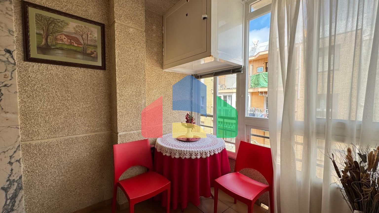 КВАРТИРА ПОСЛЕ РЕМОНТА В 200 МЕТРАХ ОТ ПЛЯЖА. 103 М2. 3 СПАЛЬНИ. 2 ВАННЫЕ КОМНАТЫ.