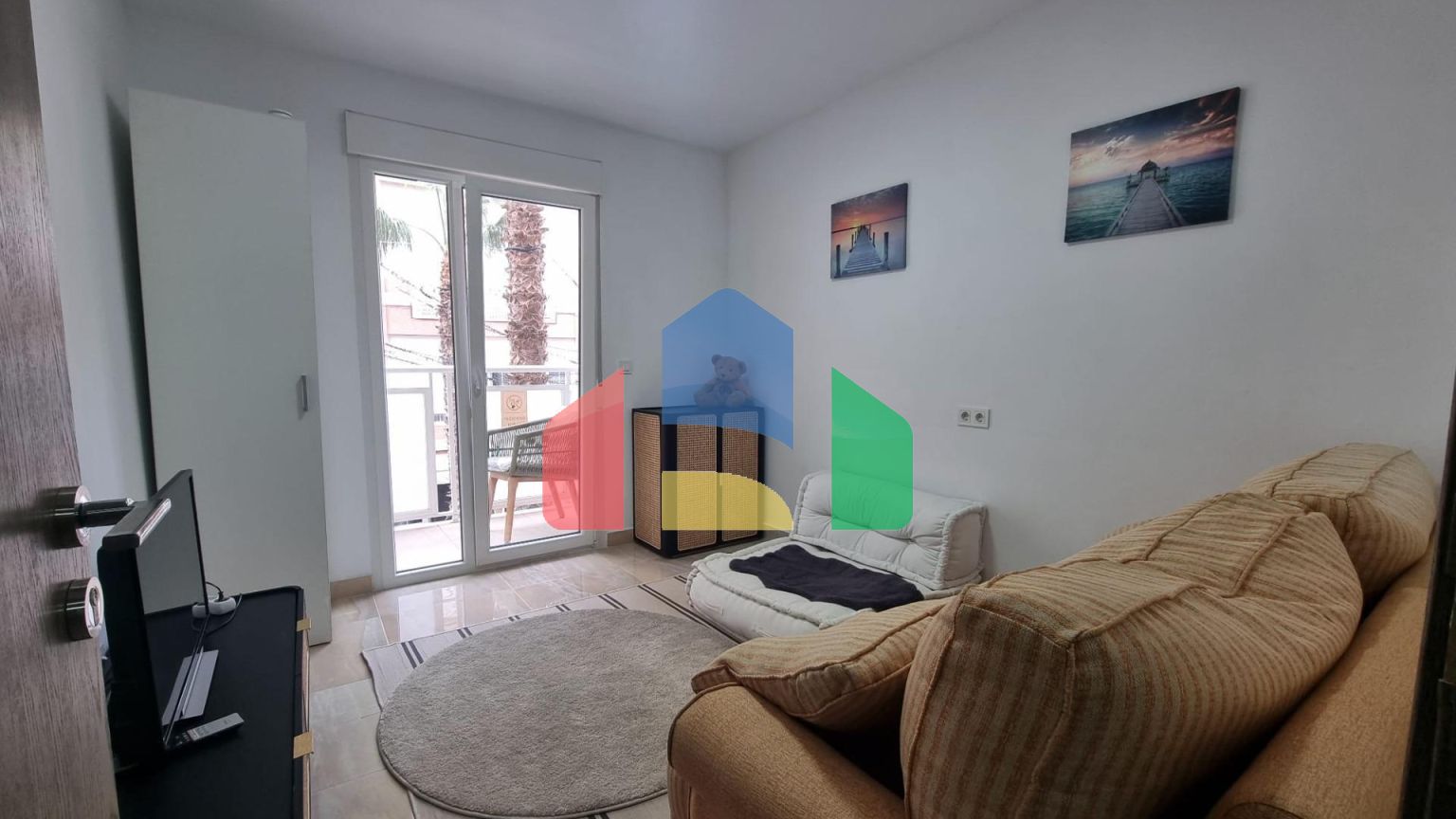 ДВА В ОДНОМ !!! ПРЕКРАСНАЯ ЦЕНТРАЛЬНАЯ КВАРТИРА ПОСЛЕ КАПИТАЛЬНОГО РЕМОНТА АДАПТИРОВАННАЯ ПОД ХОСТЕЛ