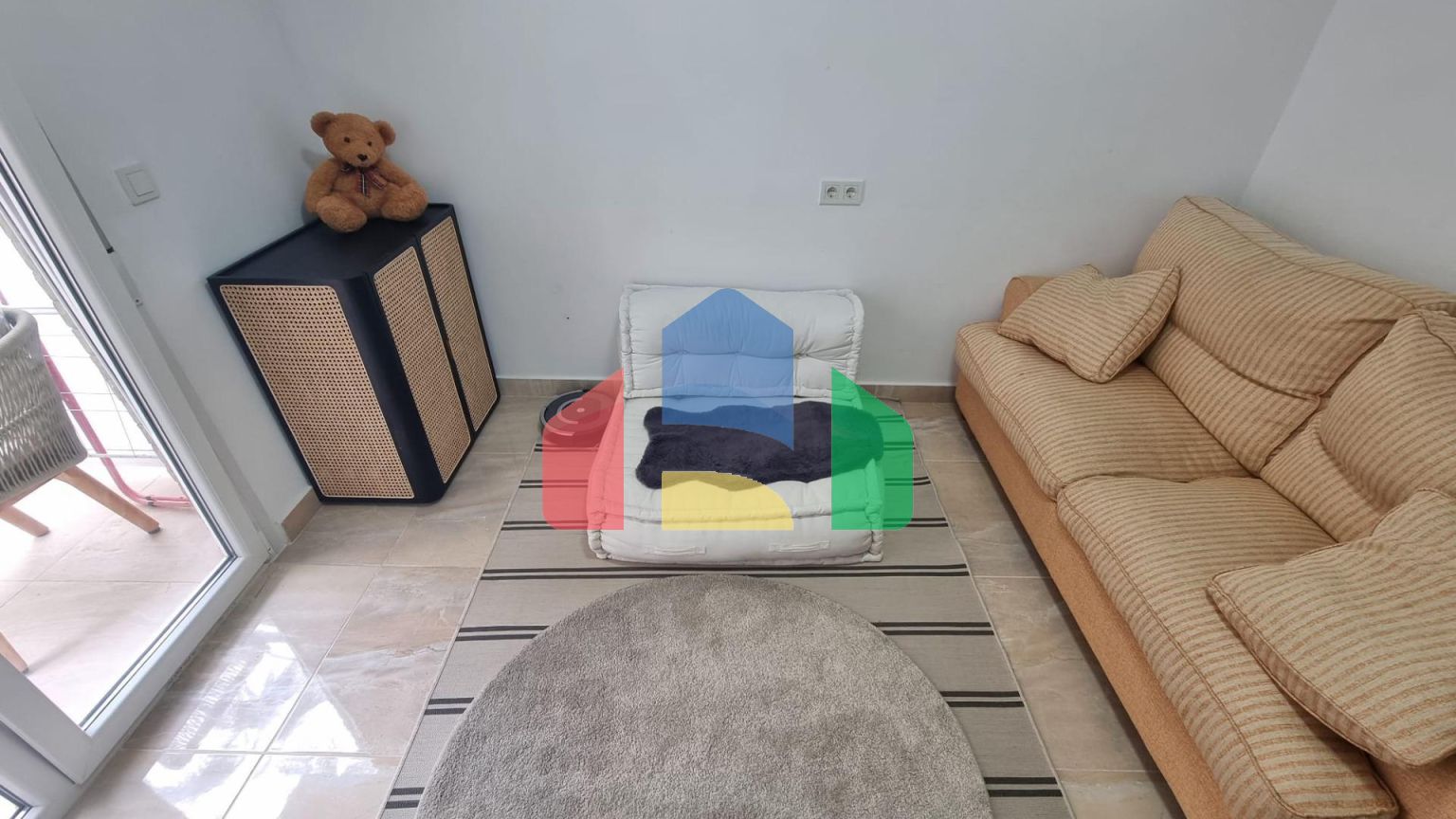 ДВА В ОДНОМ !!! ПРЕКРАСНАЯ ЦЕНТРАЛЬНАЯ КВАРТИРА ПОСЛЕ КАПИТАЛЬНОГО РЕМОНТА АДАПТИРОВАННАЯ ПОД ХОСТЕЛ