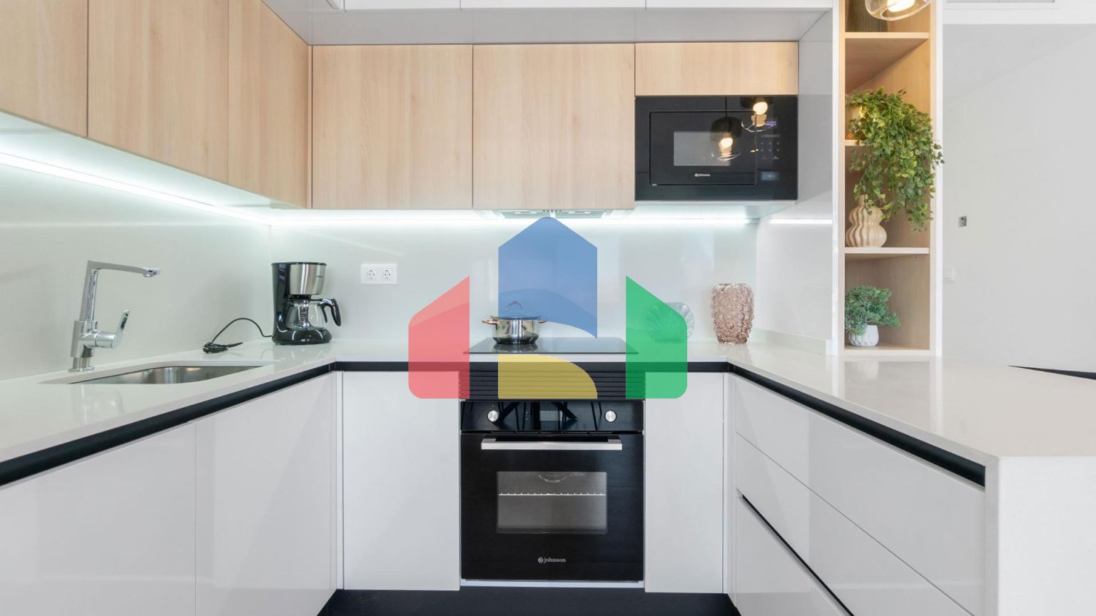 НОВЫЙ ЖИЛОЙ КОМПЛЕКС БУНГАЛО В ЛОС БАЛКОНЕС