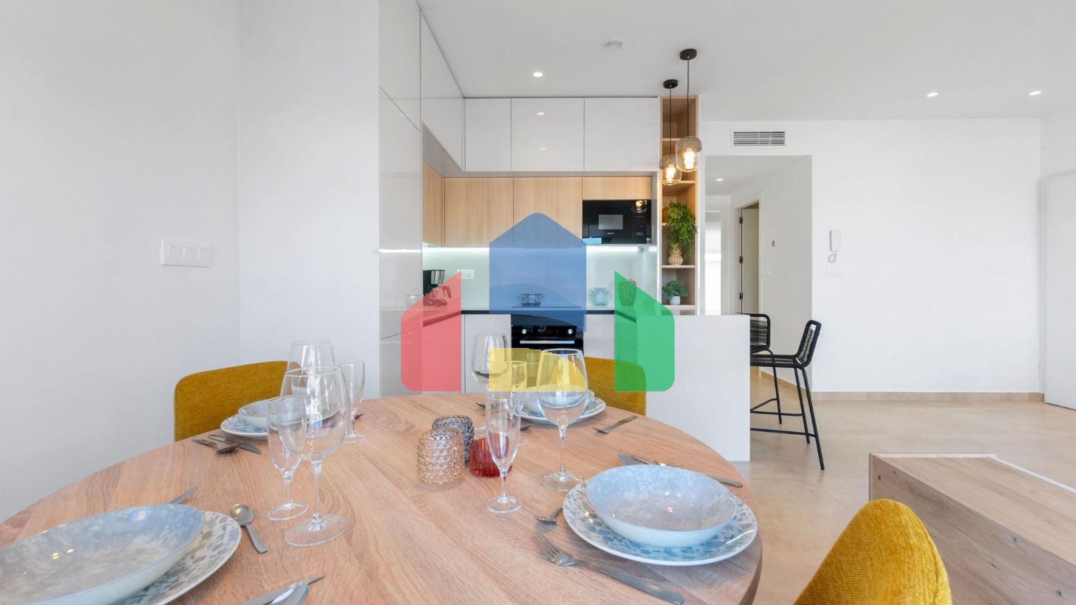 НОВЫЙ ЖИЛОЙ КОМПЛЕКС БУНГАЛО В ЛОС БАЛКОНЕС