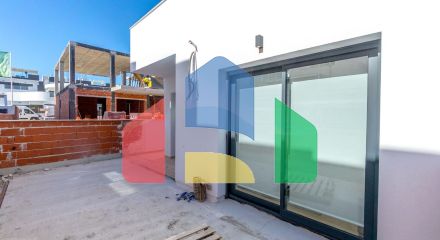 НОВЫЙ ЖИЛОЙ КОМПЛЕКС БУНГАЛО В ЛОС БАЛКОНЕС