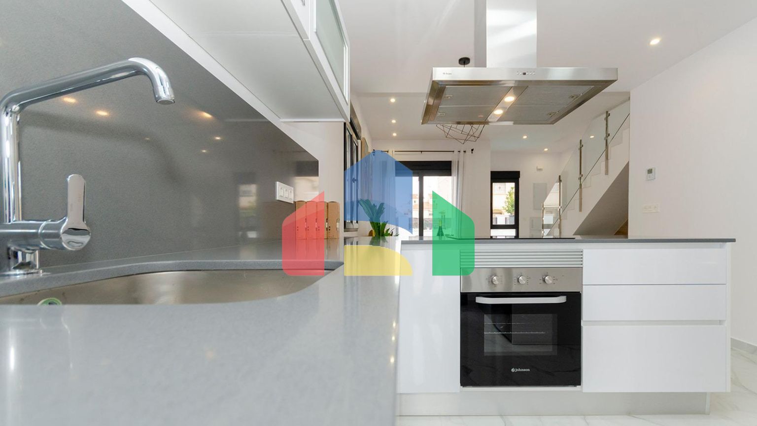 НОВЫЕ ВИЛЛЫ В ТОРРЕВЬЕХЕ