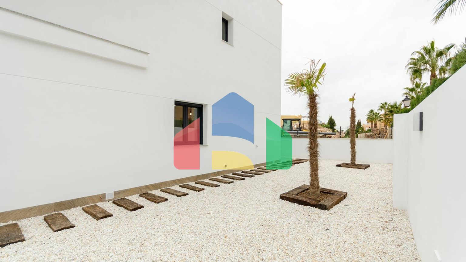 НОВЫЕ ВИЛЛЫ В ТОРРЕВЬЕХЕ