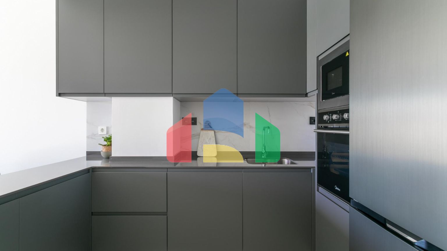 НОВАЯ ЗАКРЫТАЯ УРБАНИЗАЦИЯ В ТОРРЕВЬЕХЕ ВСЕГО В 700 М ОТ ПЛЯЖА