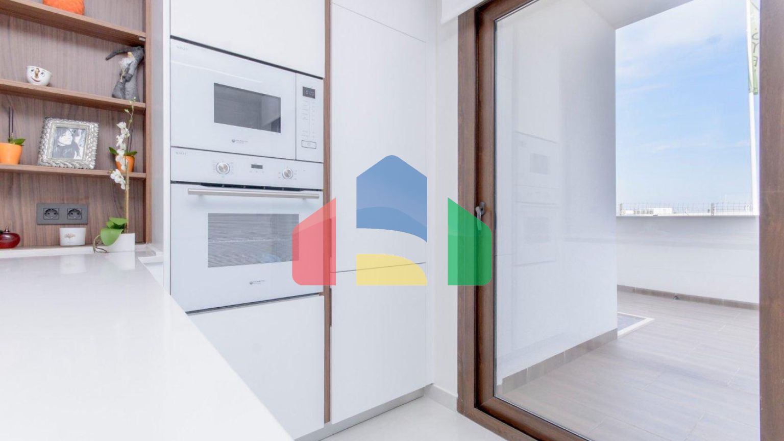 НОВЫЙ ЖИЛОЙ КОМПЛЕКС С БУНГАЛО В ЛОС БАЛКОНЕС, ТОРРЕВЬЕХА