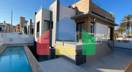 FANTASTIC MEDITERRANEAN VILLA 60 m TO THE BEACH AND WITH SEA VIEWS!!!!