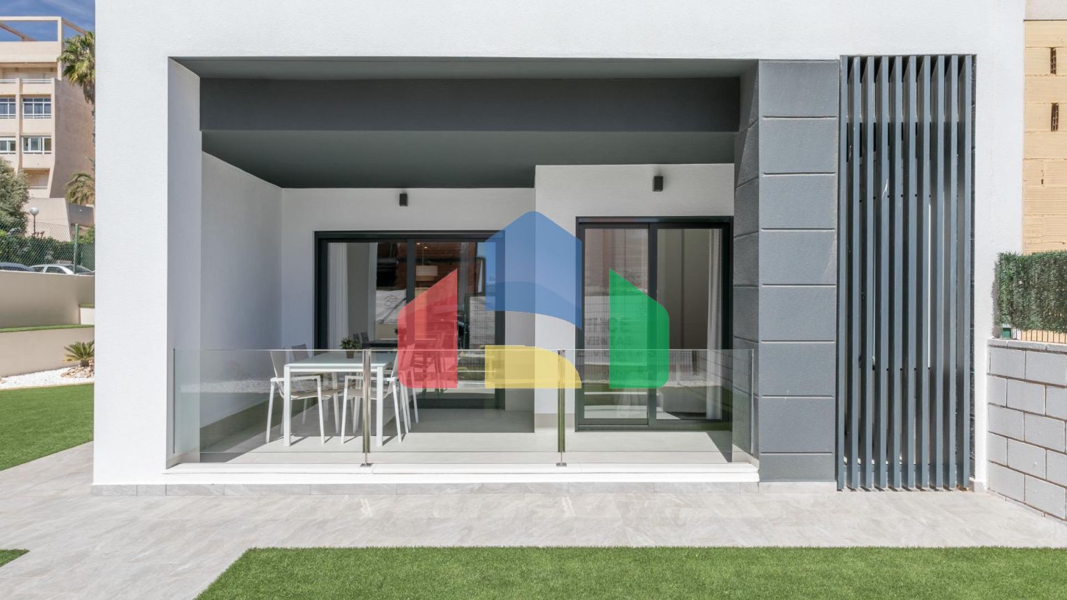 АПАРТАМЕНТЫ С ВИДОМ НА МОРЕ! НОВОСТРОЙ! 2 СПАЛЬНИ. 2 ВАННЫЕ КОМНАТЫ. БАССЕЙН. ПАРКИНГ.