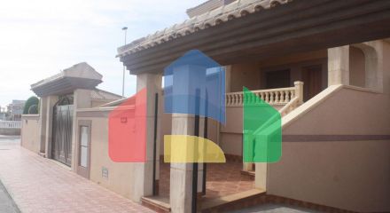 BEAUTIFUL TOWNHOUSE IN LOS ALTOS, TORREVIEJA