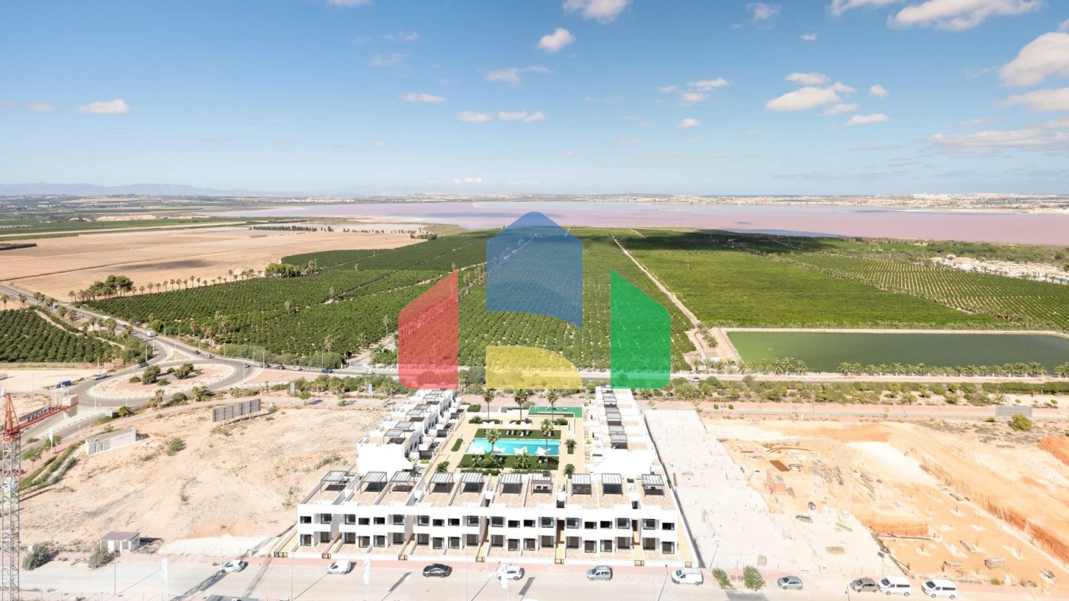 НОВЫЙ ЖИЛОЙ КОМПЛЕКС БУНГАЛО В ЛОС БАЛКОНЕС