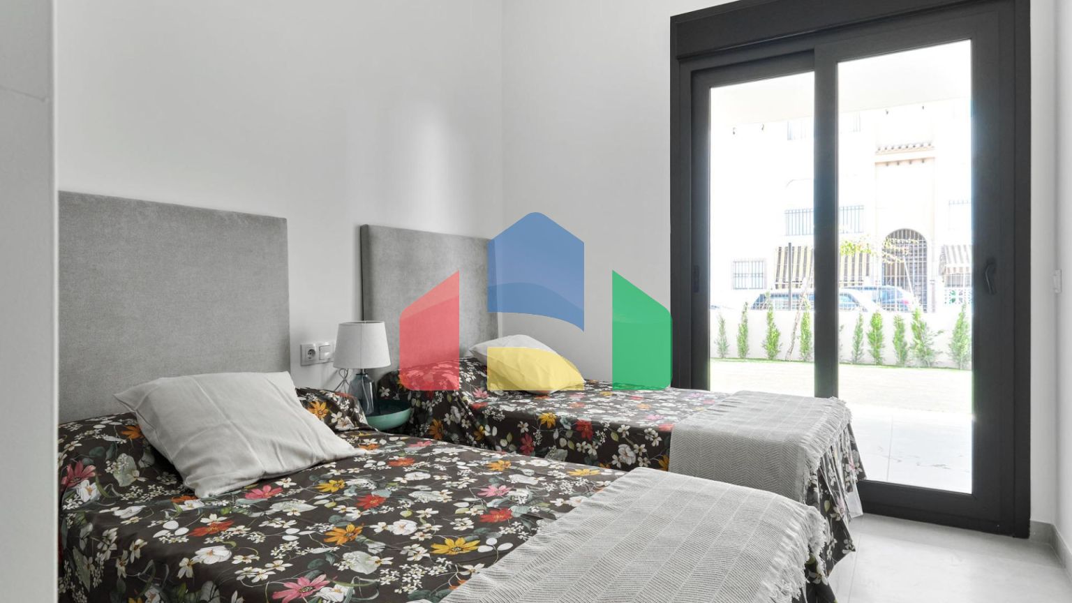 ДИЗАЙН-БУНГАЛО НА МОРЕ