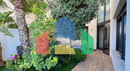 ШИКАРНАЯ ВИЛЛА ВОЗЛЕ МОРЯ. 3 СПАЛЬНИ. 3 ВАННЫЕ КОМНАТЫ. УЧАСТОК 200 М2. БАССЕЙН. СОЛЯРИЙ. ГАРАЖ.