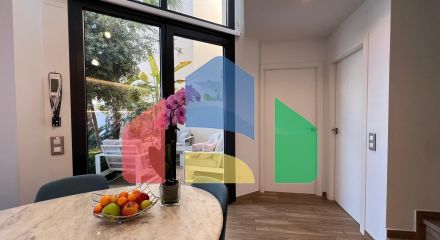 ШИКАРНАЯ ВИЛЛА ВОЗЛЕ МОРЯ. 3 СПАЛЬНИ. 3 ВАННЫЕ КОМНАТЫ. УЧАСТОК 200 М2. БАССЕЙН. СОЛЯРИЙ. ГАРАЖ.