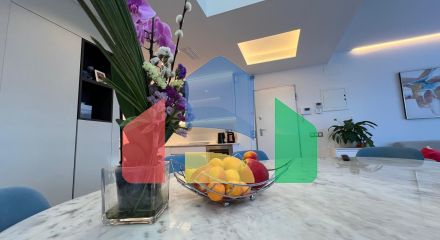 ШИКАРНАЯ ВИЛЛА ВОЗЛЕ МОРЯ. 3 СПАЛЬНИ. 3 ВАННЫЕ КОМНАТЫ. УЧАСТОК 200 М2. БАССЕЙН. СОЛЯРИЙ. ГАРАЖ.