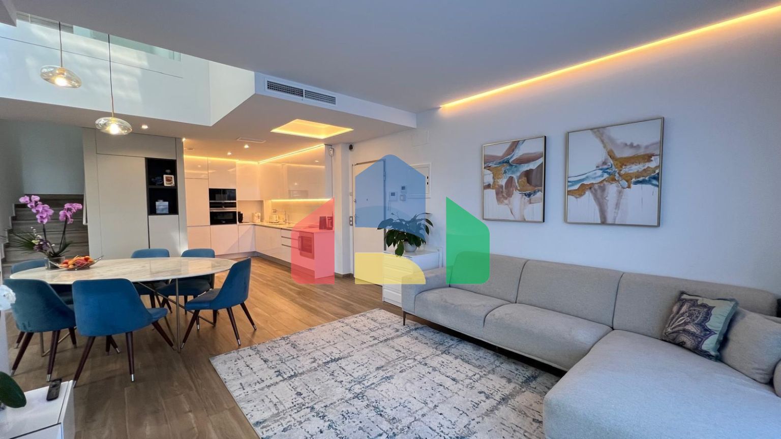 ШИКАРНАЯ ВИЛЛА ВОЗЛЕ МОРЯ. 3 СПАЛЬНИ. 3 ВАННЫЕ КОМНАТЫ. УЧАСТОК 200 М2. БАССЕЙН. СОЛЯРИЙ. ГАРАЖ.