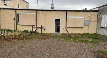 Commercial - Commercial/Retail - Cardston, Canada - Canada