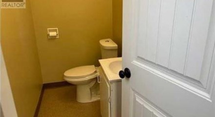 Commercial - Commercial/Retail - Cardston, Canada - Canada
