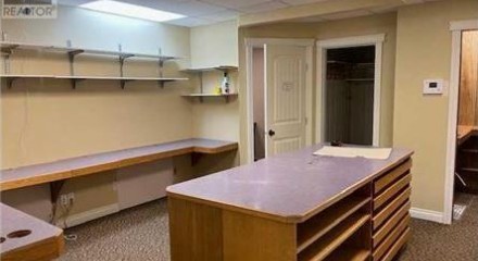 Commercial - Commercial/Retail - Cardston, Canada - Canada