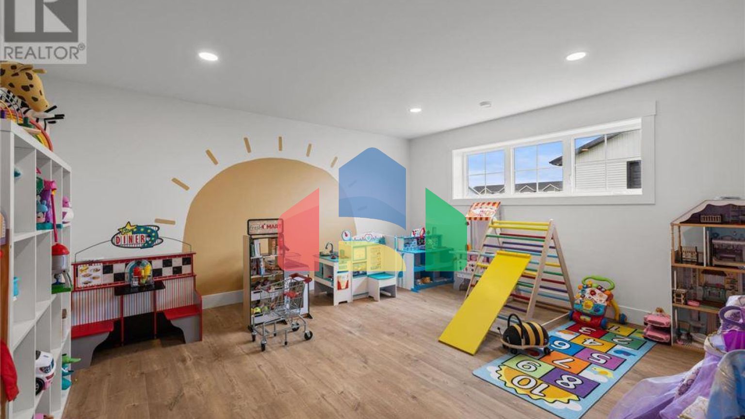 Residential - Single Family Home - Charlottetown, Canada - Canada