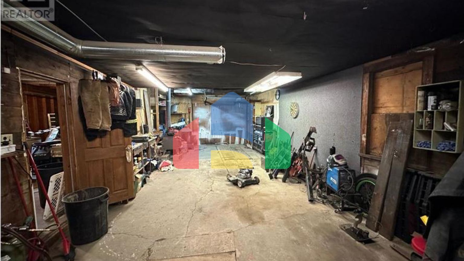 Residential - Single Family Home - Cranbrook, Canada - Canada