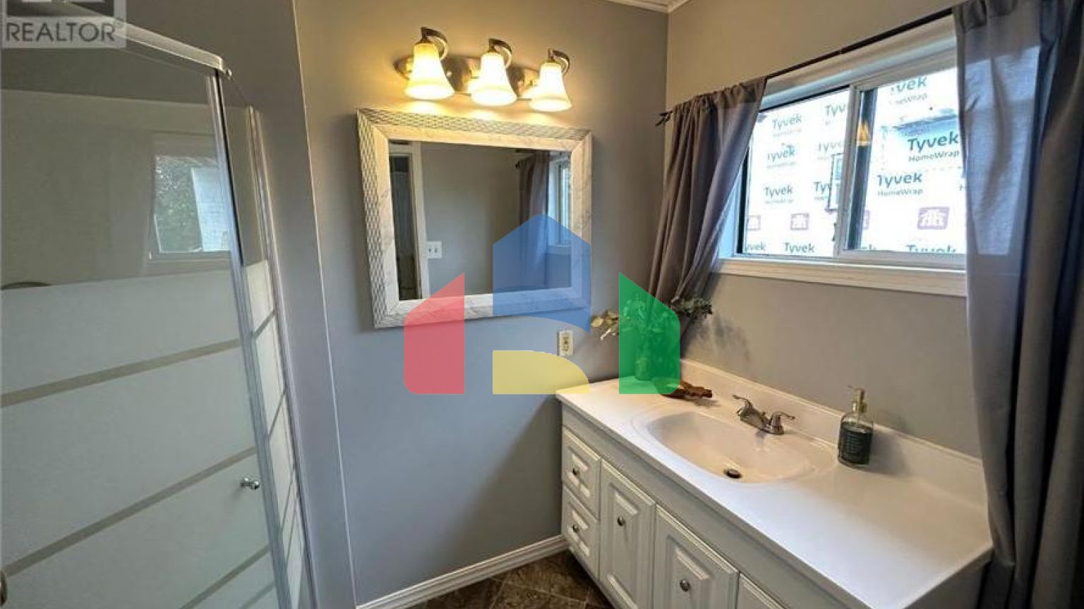 Residential - Single Family Home - Cranbrook, Canada - Canada