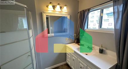 Residential - Single Family Home - Cranbrook, Canada - Canada