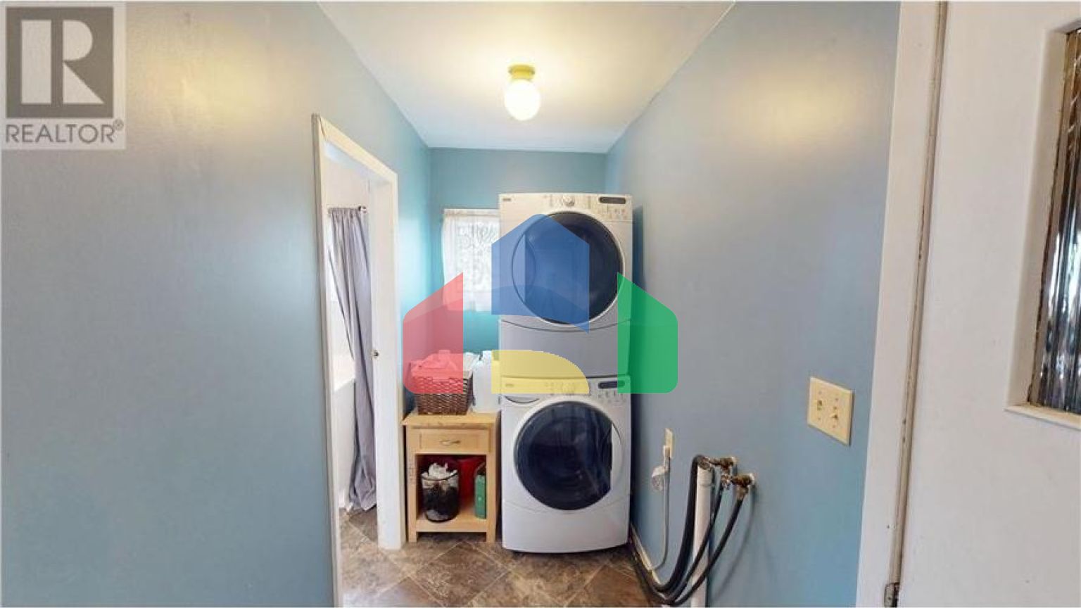 Residential - Single Family Home - Cranbrook, Canada - Canada