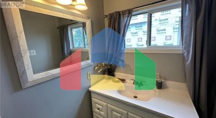 Residential - Single Family Home - Cranbrook, Canada - Canada