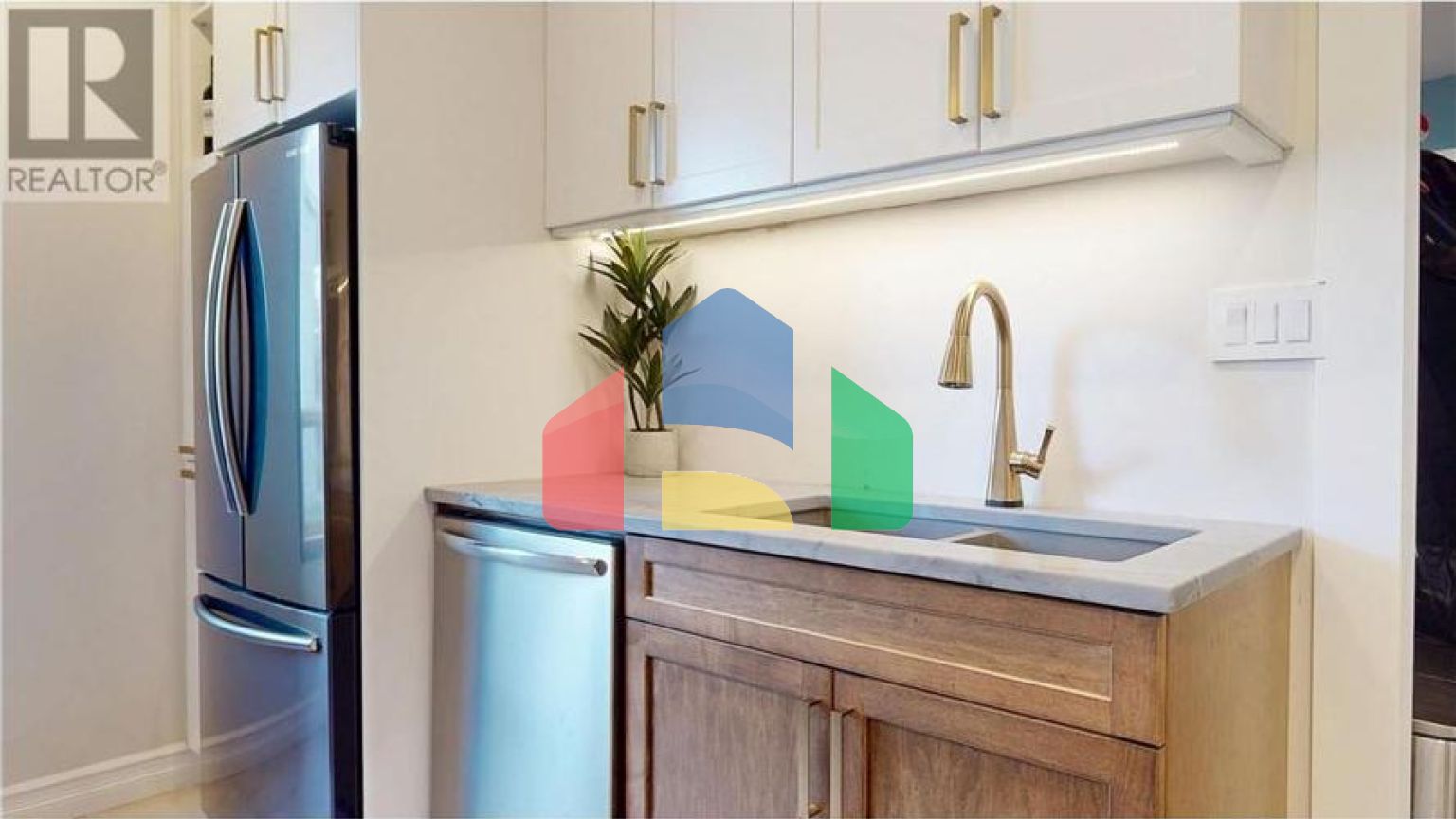 Residential - Single Family Home - Cranbrook, Canada - Canada