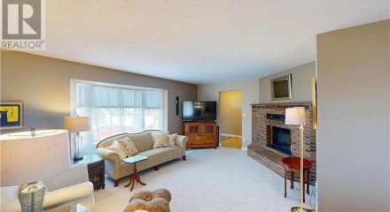 Residential - Single Family Home - Cranbrook, Canada - Canada