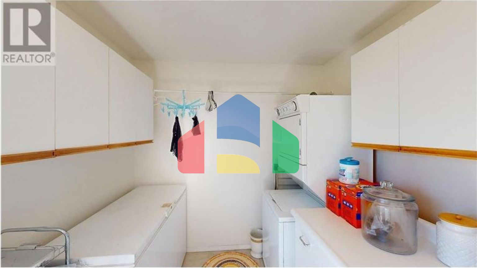 Residential - Single Family Home - Cranbrook, Canada - Canada