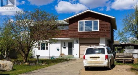 Residential - Single Family Home - Dawson Creek, Canada - Canada