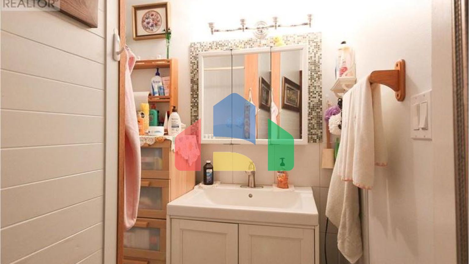 Residential - Single Family Home - Dawson Creek, Canada - Canada