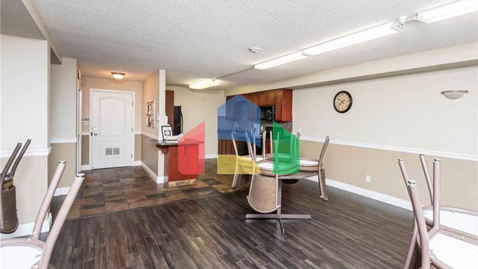 Residential - Condo/Apartment - Edmonton, Canada - Canada