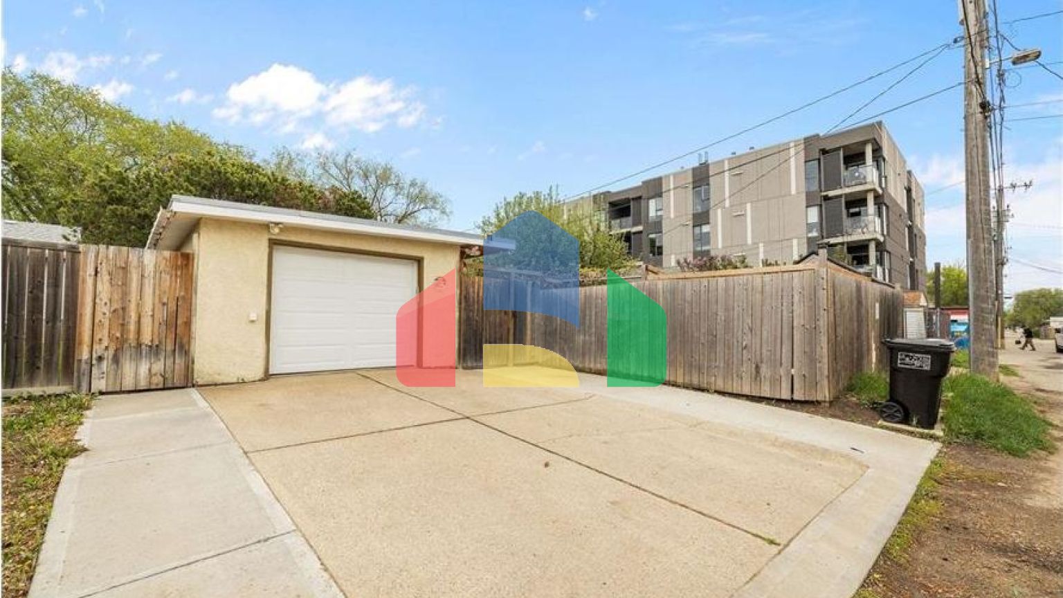 Residential - Single Family Home - Edmonton, Canada - Canada