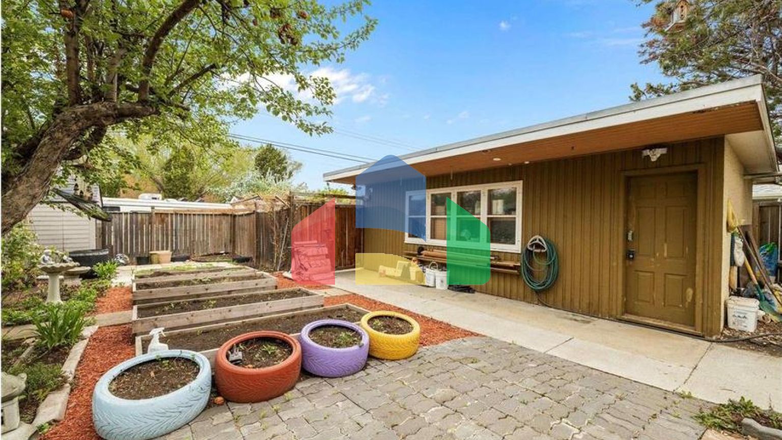 Residential - Single Family Home - Edmonton, Canada - Canada